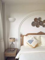 Chelona Beachfront Huahin - Bed and Breakfast Kamphaeng Saen