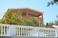 B&B Tkon - Apartments by the sea Tkon, Pasman - 16589 - Bed and Breakfast Tkon