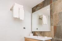 One-Bedroom Apartment with City View