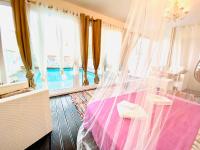 B&B Pyla - Exclusive Villa Larnaca - 8 plus sleeps - 2 min from BEACH - Big Private Pool - Bed and Breakfast Pyla