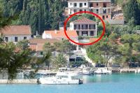 B&B Lovište - Apartments by the sea Loviste, Peljesac - 18656 - Bed and Breakfast Lovište