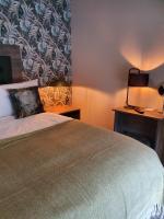 Standard Single Room with Shower