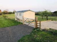 Plum Tree Lodge Set in 2 acres of Private Land - B&B