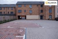 LONG STAYS 30pct OFF - Superb Central 2Bed Apt with Parking By Klarok Short Lets & Serviced Accommodation - B&B