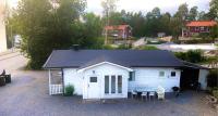 B&B Sommarbo - House. 80m2, near Lake, with car charge. - Bed and Breakfast Sommarbo