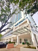 Quince Studio w/ Balcony Orochi Staycation PH at Loop Tower CDO - B&B Cagayan de Oro