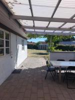 Stuelejlighed med have og overdækket terrasse - Ferienwohnung Odense