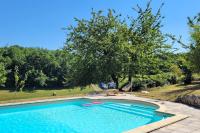 Cottage rénové avec piscine et terrasse - B&B Saint-Martial-Viveyrol