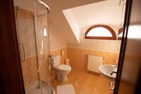 Studio (4 Adults+2 Children)