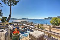 Gig Harbor House with Private Beach and Views! - B&B