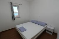 Apartamento de 2 dormitorios con terraza y vistas al mar