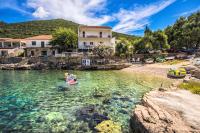 B&B Gdinj - Apartments by the sea Cove Zarace - Gdinj, Hvar - 2047 - Bed and Breakfast Gdinj