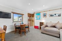 Forty South Cottage - A Secluded Waterside Getaway - B&B Lindisfarne