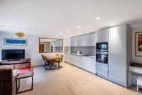 B&B London - STYLISH 2 BED 2 BATH IN HIGHGATE & FREE PARKING - Bed and Breakfast London