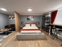 Deluxe King Suite