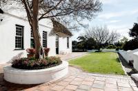 Cape Dutch @ Keerweder - Bed and Breakfast Franschhoek