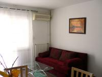 Apartamento de 2 dormitorios con terraza y vistas al mar