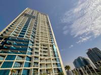 HiGuests - Roomy and Chic Studio with Panoramic Canal Views - B&B Dubai