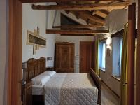 Double or Twin Room with Bathroom