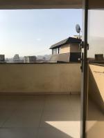 Chambre Lit King-Size avec Balcon