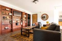 Private Hot Tub Overlooking Pikes Peak - B&B Woodland Park