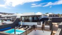 Villa Vista Reina - Luxury 6 Bedroom - Heated Pool- Views - Pool Table - Vista Lobos - Playa Blanca - Ferienwohnung Playa Blanca