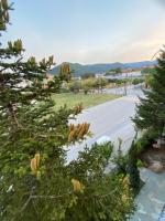 Florina House - Spacious with 2 Bedrooms and mountain view - Ferienwohnung