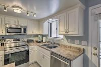 Walk to Beach: Modern PCB Townhome w/ Patio - B&B Panama City Beach