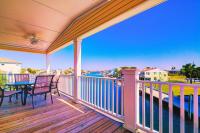 B&B Hernando Beach - Gulf Sunset View on Deep Water Canal minutes from Weeki Wachee Springs - Bed and Breakfast Hernando Beach