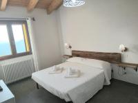 Familienzimmer mit Bergblick