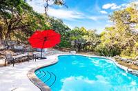 B&B San Antonio - Salt Water Pool & Backyard Oasis @ Wild Eagle - Bed and Breakfast San Antonio