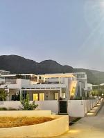 Fantasea Beachfront Villa - B&B