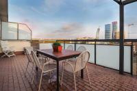 UCA14 Luxury large 3BRs private terrace Citylife - B&B