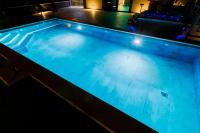 Luxury villa Stocia Split with swimming pool, sauna and jacuzzi in a peaceful location in Split - B&B Spalato