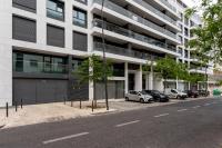 Modern 3BR with Terrace in Benfica by Host For Us - B&B Lisboa