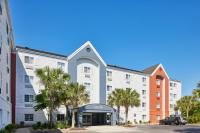 B&B Charleston - Candlewood Suites Charleston-Northwoods, an IHG Hotel - Bed and Breakfast Charleston