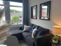 The Retreats 2 Kenfig Hill Pet Friendly 2 Bedroom Flat with King Size bed twin beds and sofa bed sleeps up to 5 people - B&B Kenfig Hill