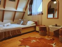 Driepersoonskamer met Eigen Externe Badkamer