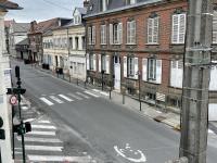 ​Cœur de ville ! Cœur de l'Oise​​ ! Moderne & fonctionnel​ - Chambres d'hôtes Clermont
