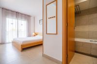Apartment mit 2 Schlafzimmern und Poolblick
