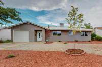 Comfortable 3-bedroom home with spacious backyard - B&B Albuquerque