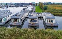 B&B Aalsmeer - Beautiful Ship-boat In Aalsmeer With 2 Bedrooms And Wifi - Bed and Breakfast Aalsmeer