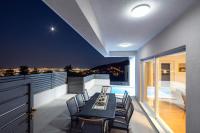 Villa Dorso with heated pool - Bed and Breakfast Klis