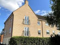 B&B Wellingborough - Modern Penthouse - 2 Bed, 2 Bath, 2 Gated Parking - Bed and Breakfast Wellingborough