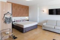Studio Apartment with Sea View