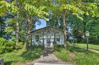 Dreamy Lake Norman Cottage w/ Panoramic Lake Views - B&B Troutman