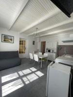 meublé 40m2 classé 2 étoiles. Lumineux les Mées 04190 - Chambres d'hôtes Les Mées