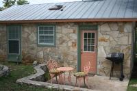 B&B Bandera - Amah's Cabin ~ Silver Spur Dancehall Ruins ~ - Bed and Breakfast Bandera