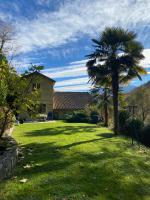 Maison située au Val de Baubère, petite vallée à coté du village de Seix - B&B Seix