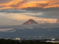 Panoramic Airport Views from 11th Floor Apartment - Ferienwohnung Guatemala-Stadt
